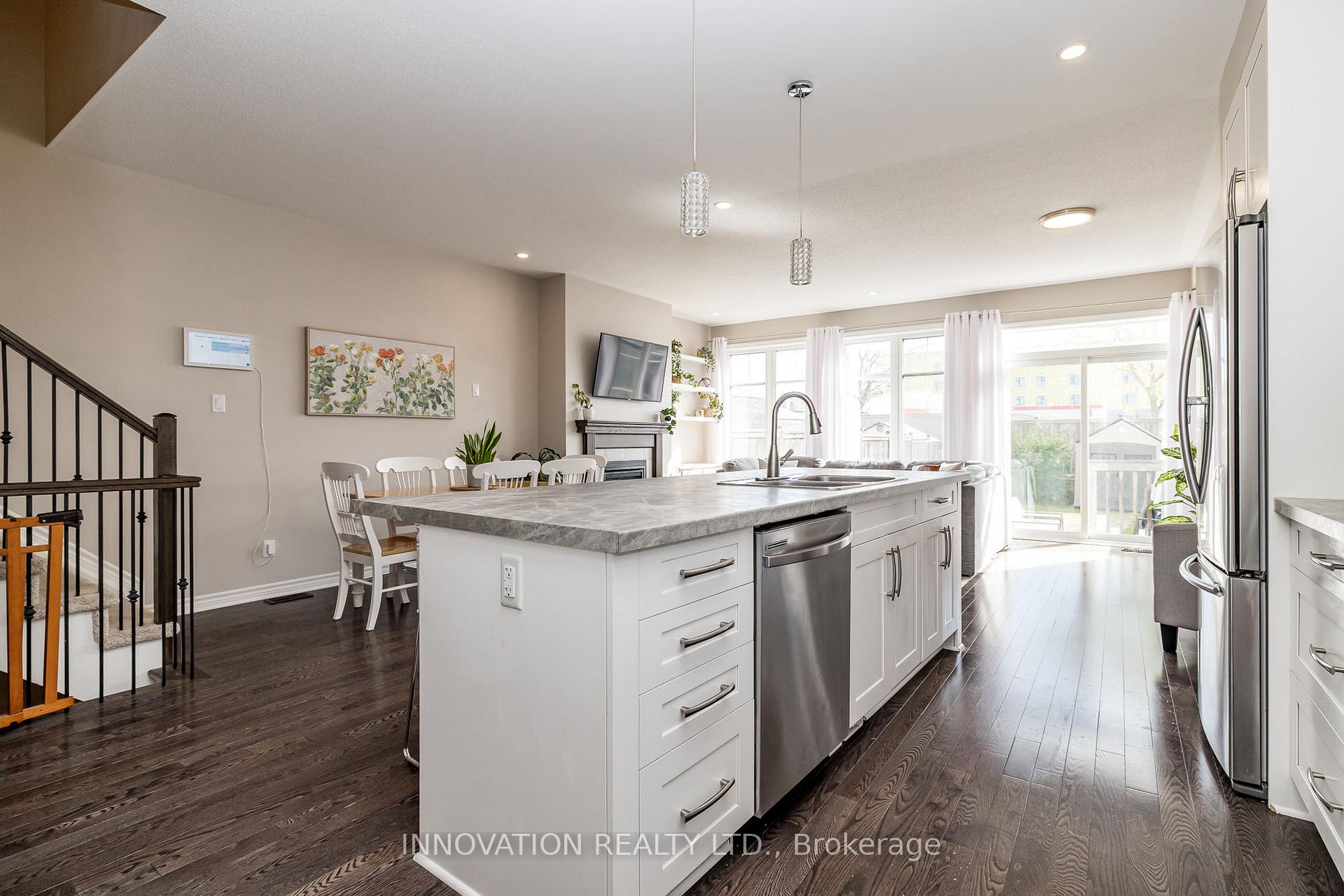 Photo 13 of 304 Mishawashkode Street, Ottawa, Camelot — HOMEH
