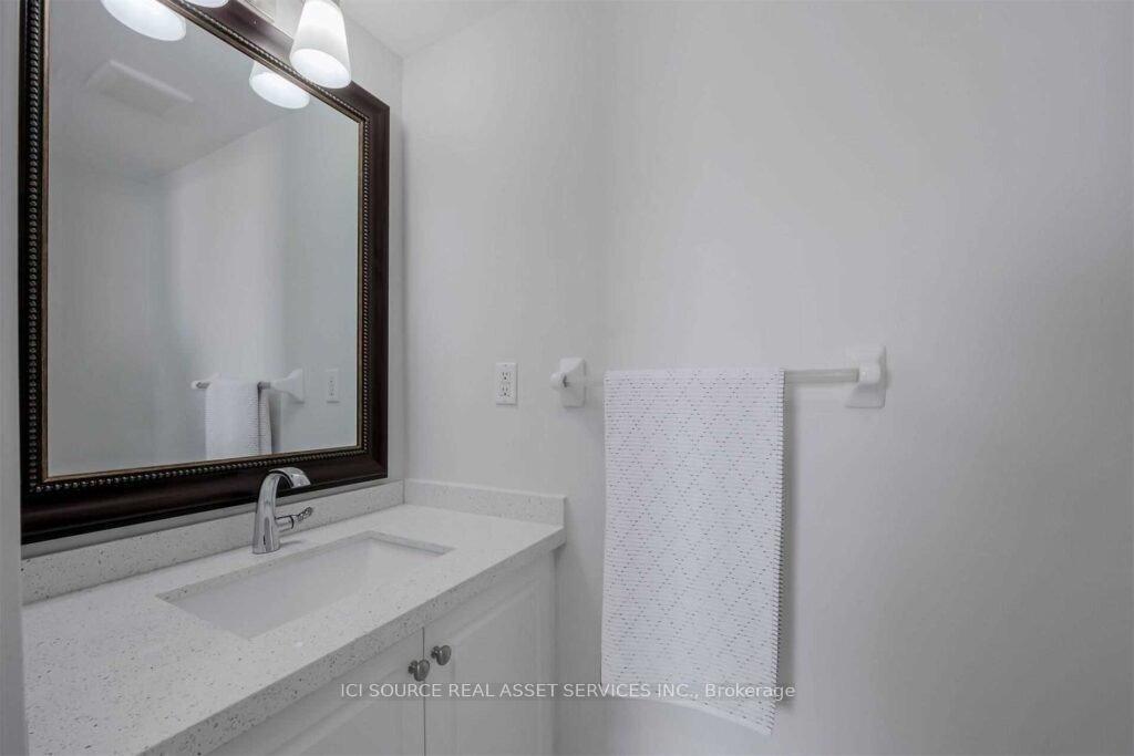 Photo 4 of 353 Silken Laumann Drive, Newmarket, Stonehaven-Wyndham — HOMEH