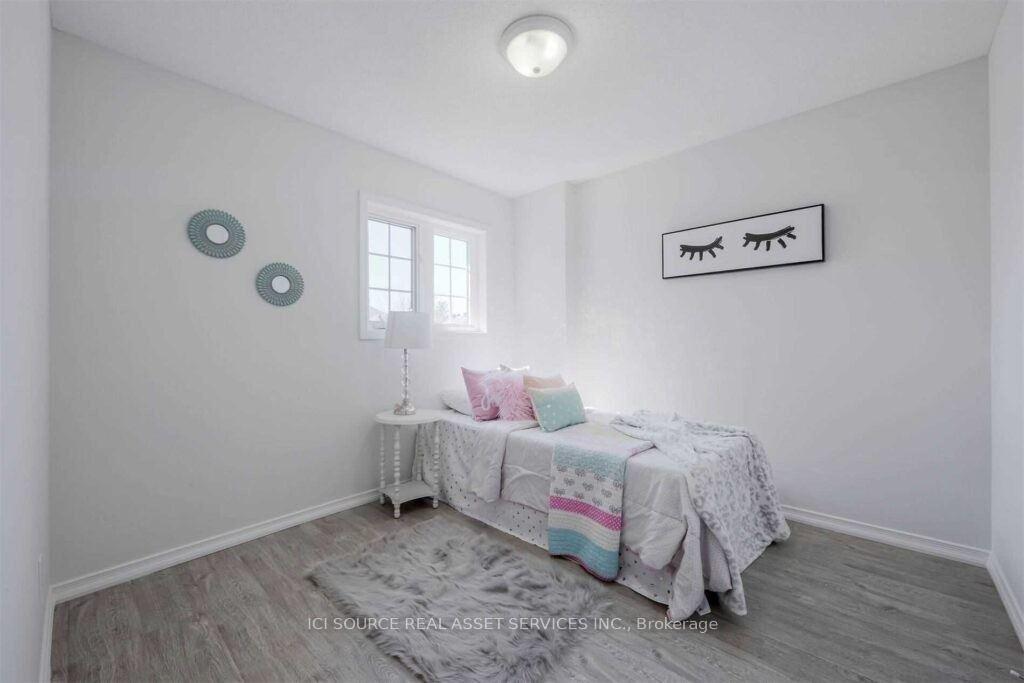 Photo 7 of 353 Silken Laumann Drive, Newmarket, Stonehaven-Wyndham — HOMEH