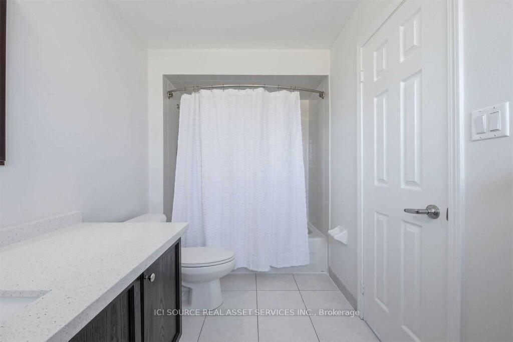 Photo 8 of 353 Silken Laumann Drive, Newmarket, Stonehaven-Wyndham — HOMEH