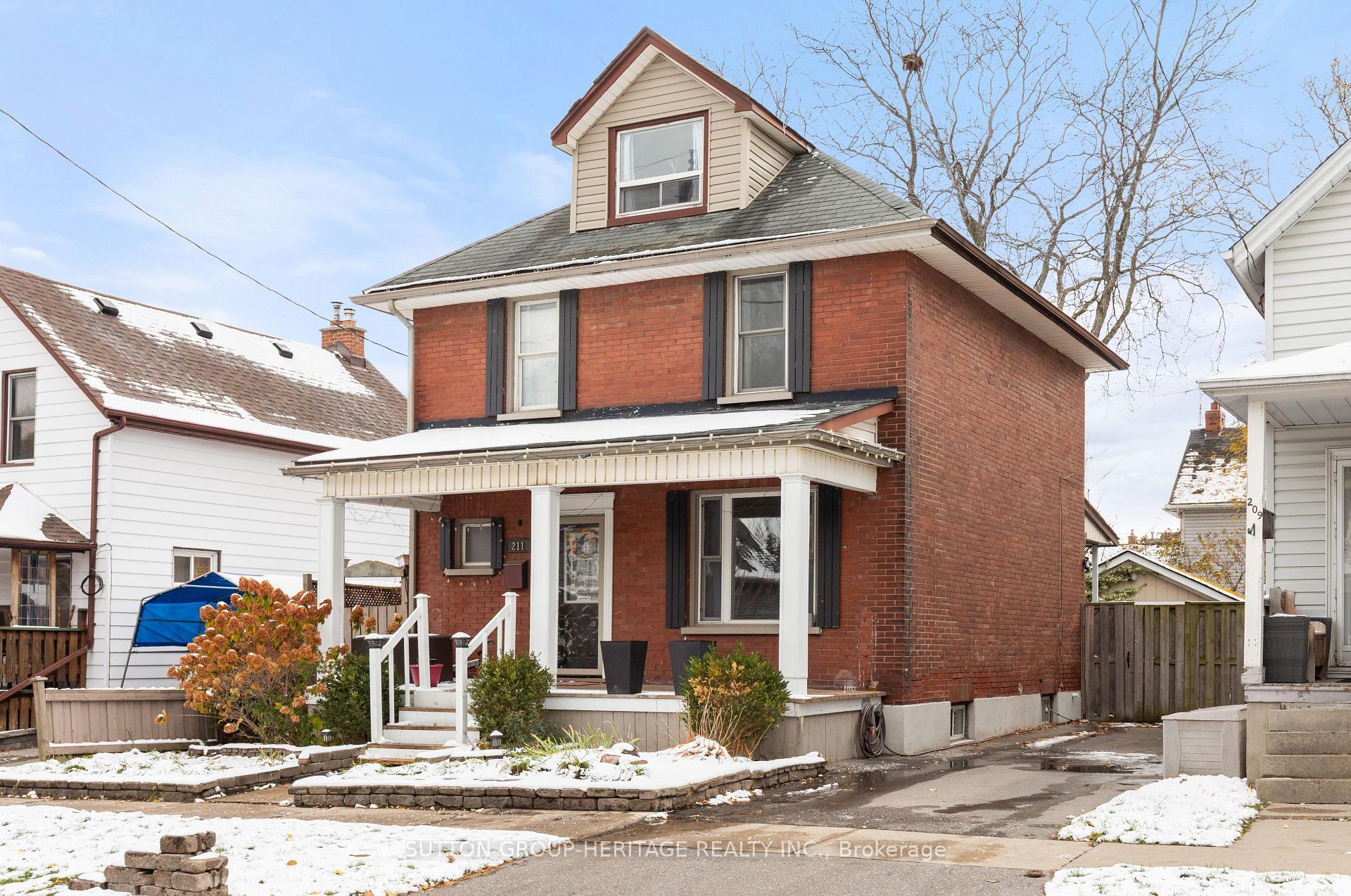 Front of 211 Gliddon Avenue