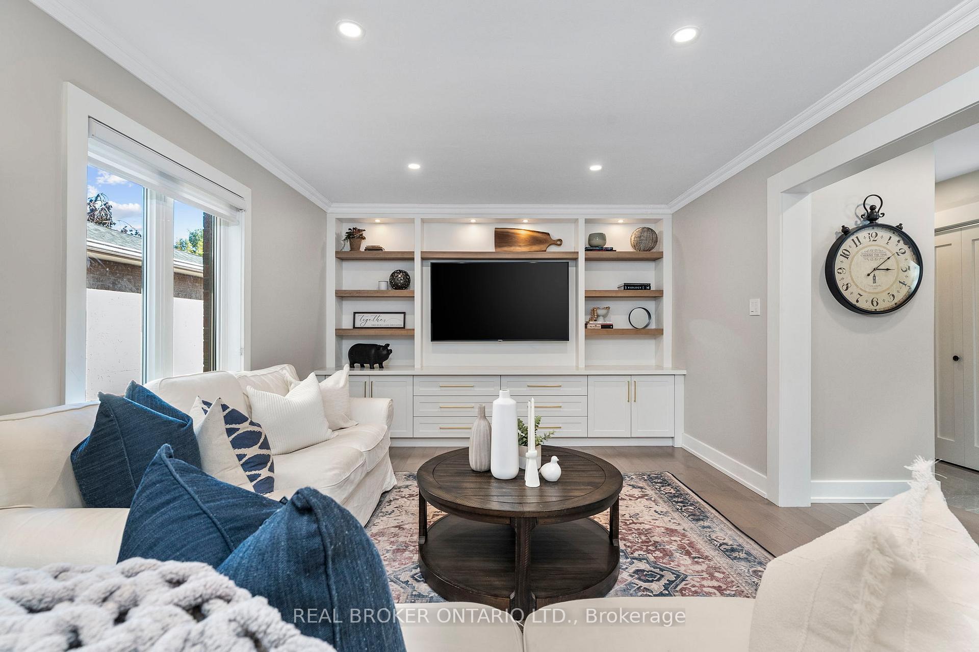Photo 5 of 49 Foxtail Ridge, Newmarket, Armitage — HOMEH