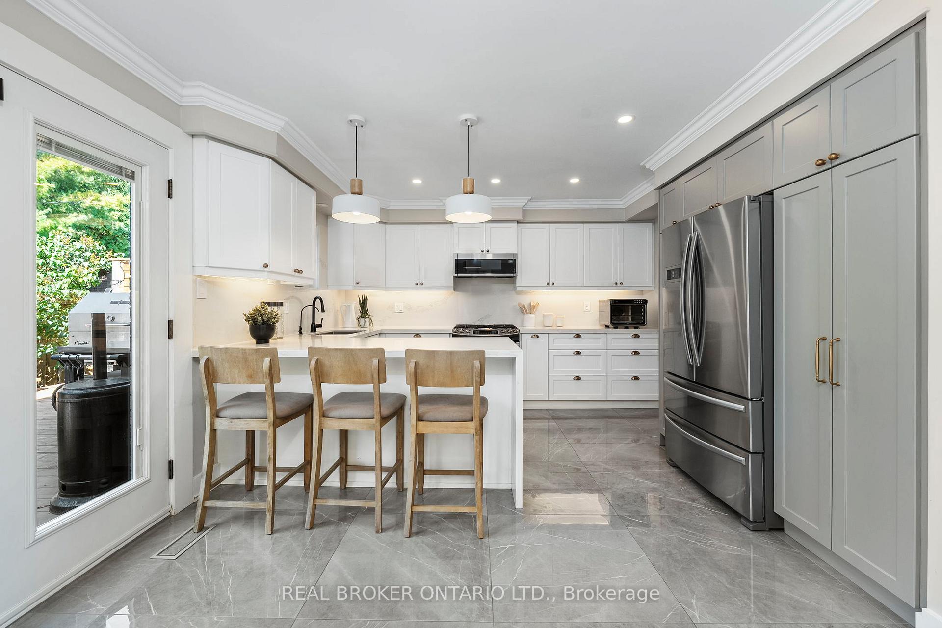 Photo 7 of 49 Foxtail Ridge, Newmarket, Armitage — HOMEH