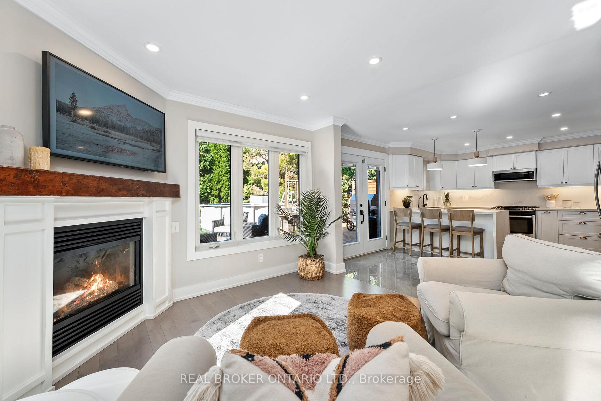 Photo 13 of 49 Foxtail Ridge, Newmarket, Armitage — HOMEH