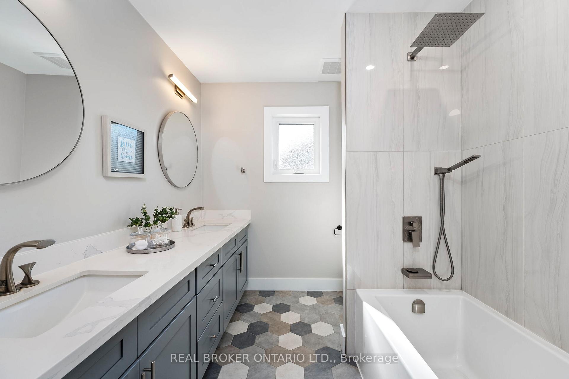 Photo 19 of 49 Foxtail Ridge, Newmarket, Armitage — HOMEH