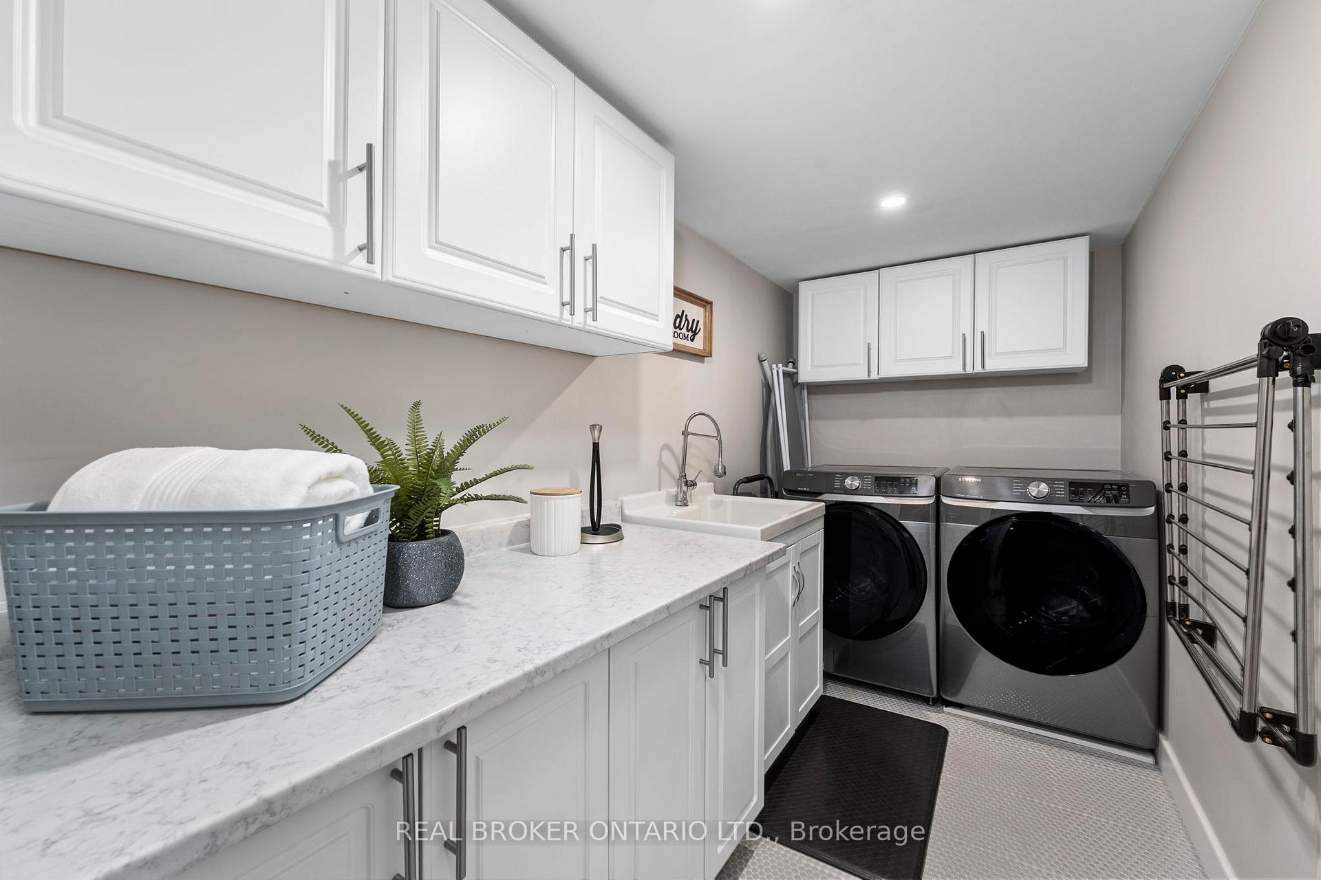 Photo 39 of 49 Foxtail Ridge, Newmarket, Armitage — HOMEH