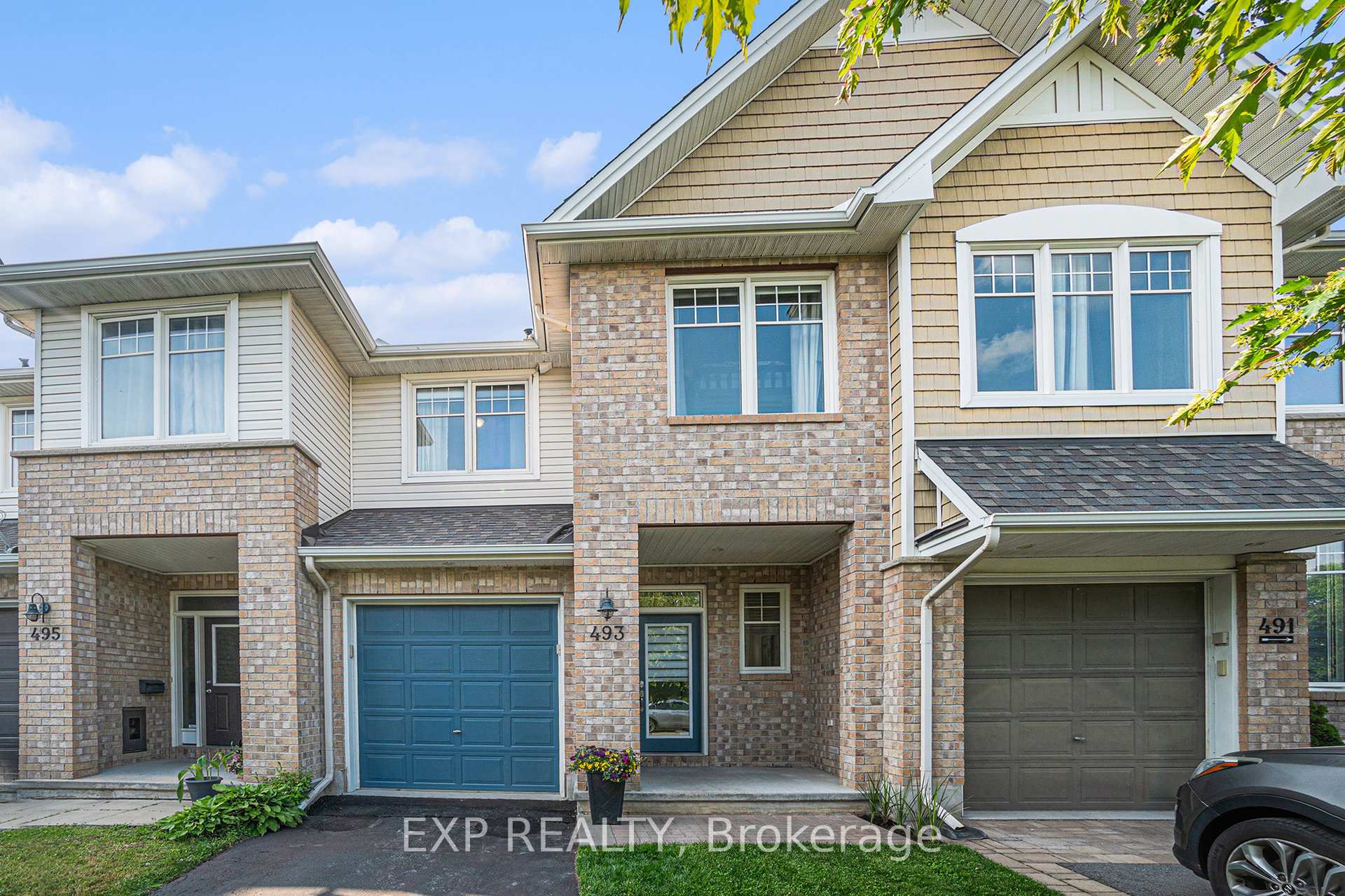 Photo 2 of 493 Rochefort Circle, Ottawa, Avalon West — HOMEH