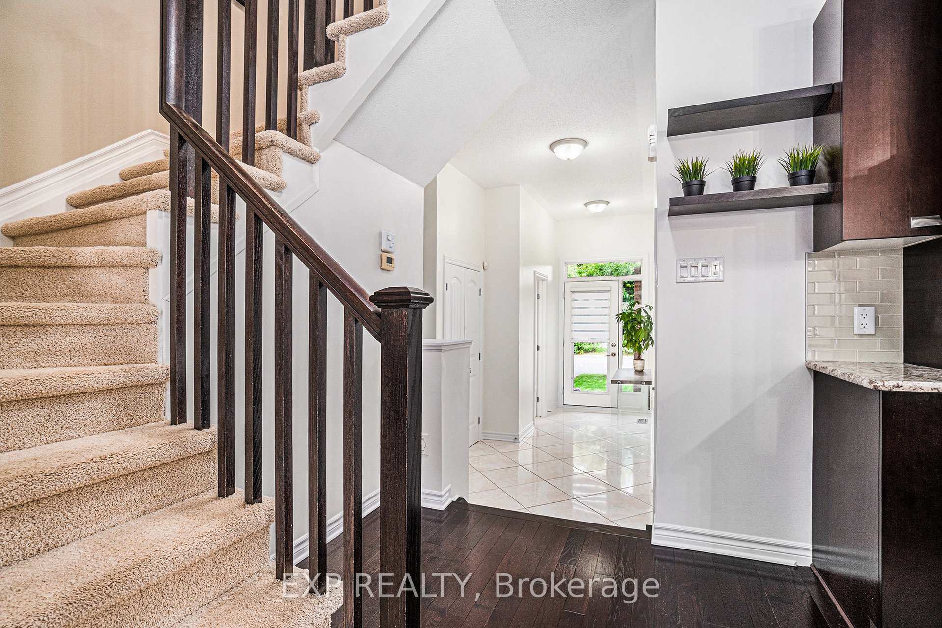 Photo 3 of 493 Rochefort Circle, Ottawa, Avalon West — HOMEH