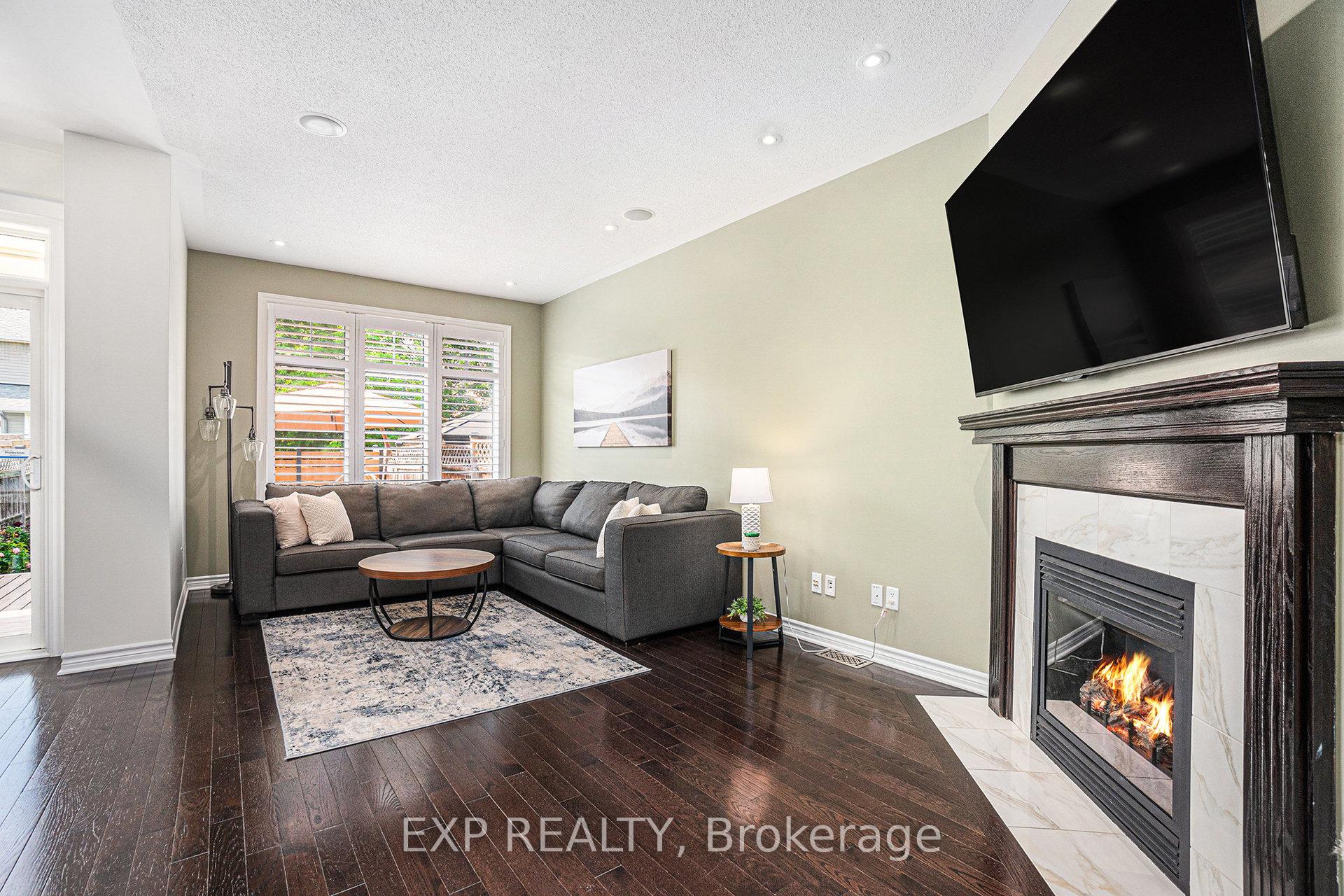 Photo 4 of 493 Rochefort Circle, Ottawa, Avalon West — HOMEH