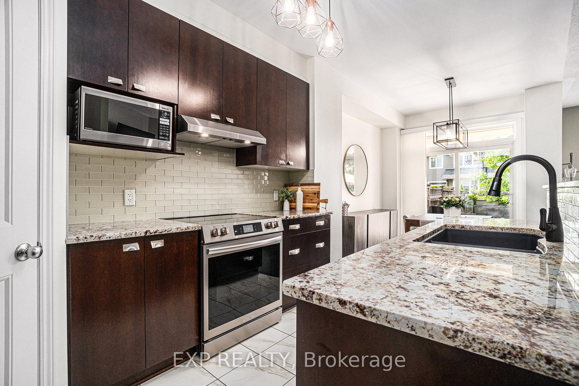 Photo 11 of 493 Rochefort Circle, Ottawa, Avalon West — HOMEH