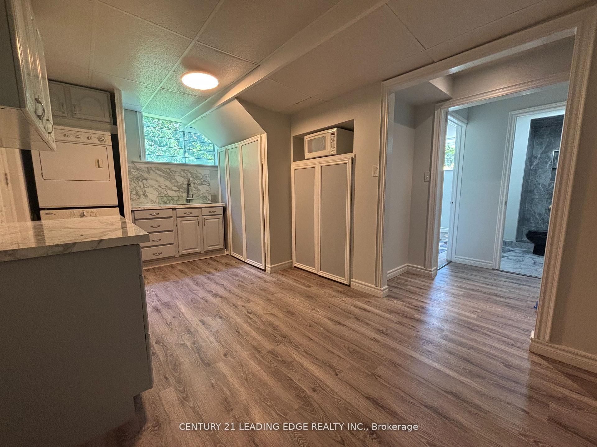Photo 3 of 533 Arnhem Drive, Oshawa, O'Neill — HOMEH