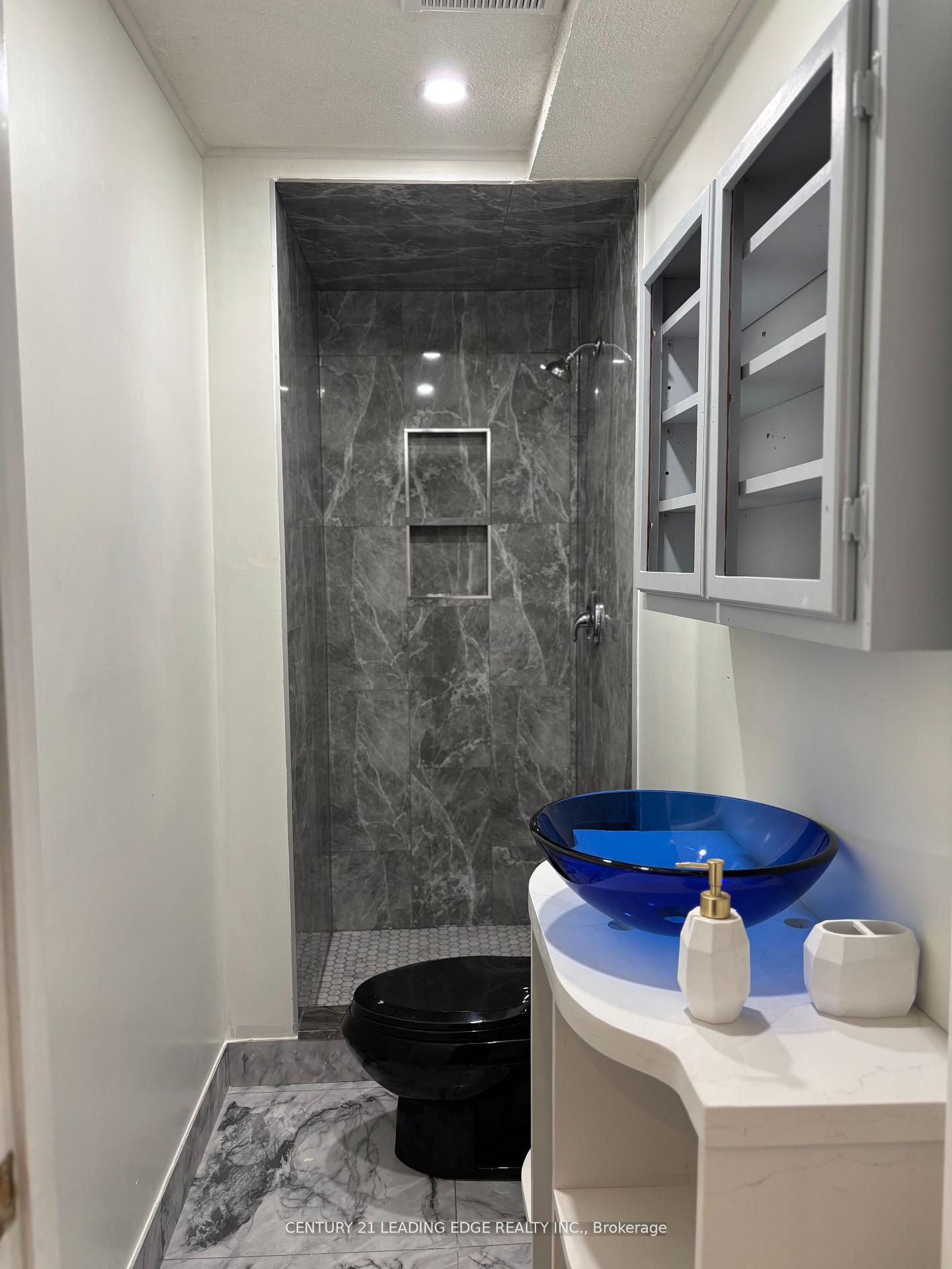 Photo 6 of 533 Arnhem Drive, Oshawa, O'Neill — HOMEH