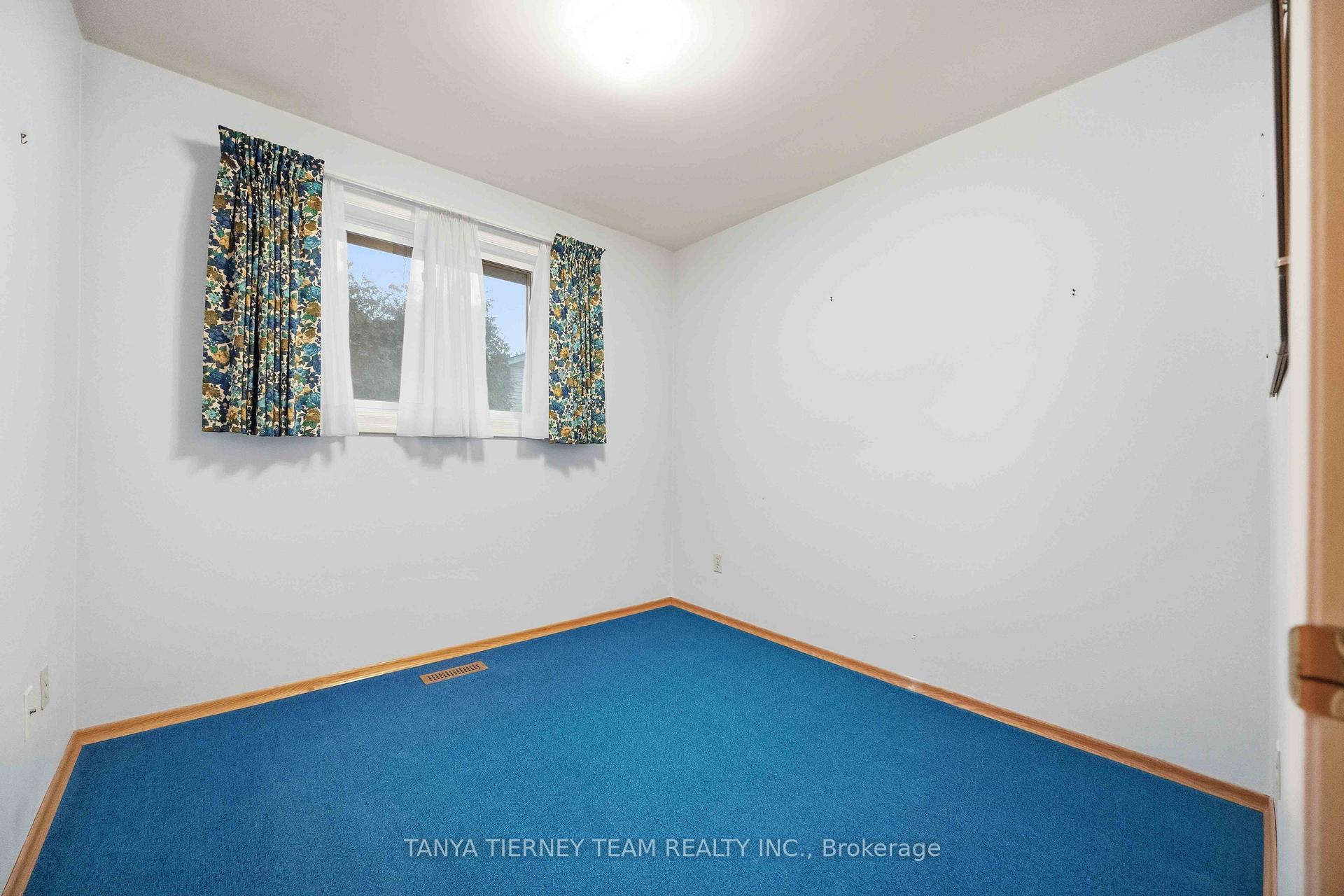 Photo 16 of 475 Central Pk Boulevard N, Oshawa, O'Neill — HOMEH