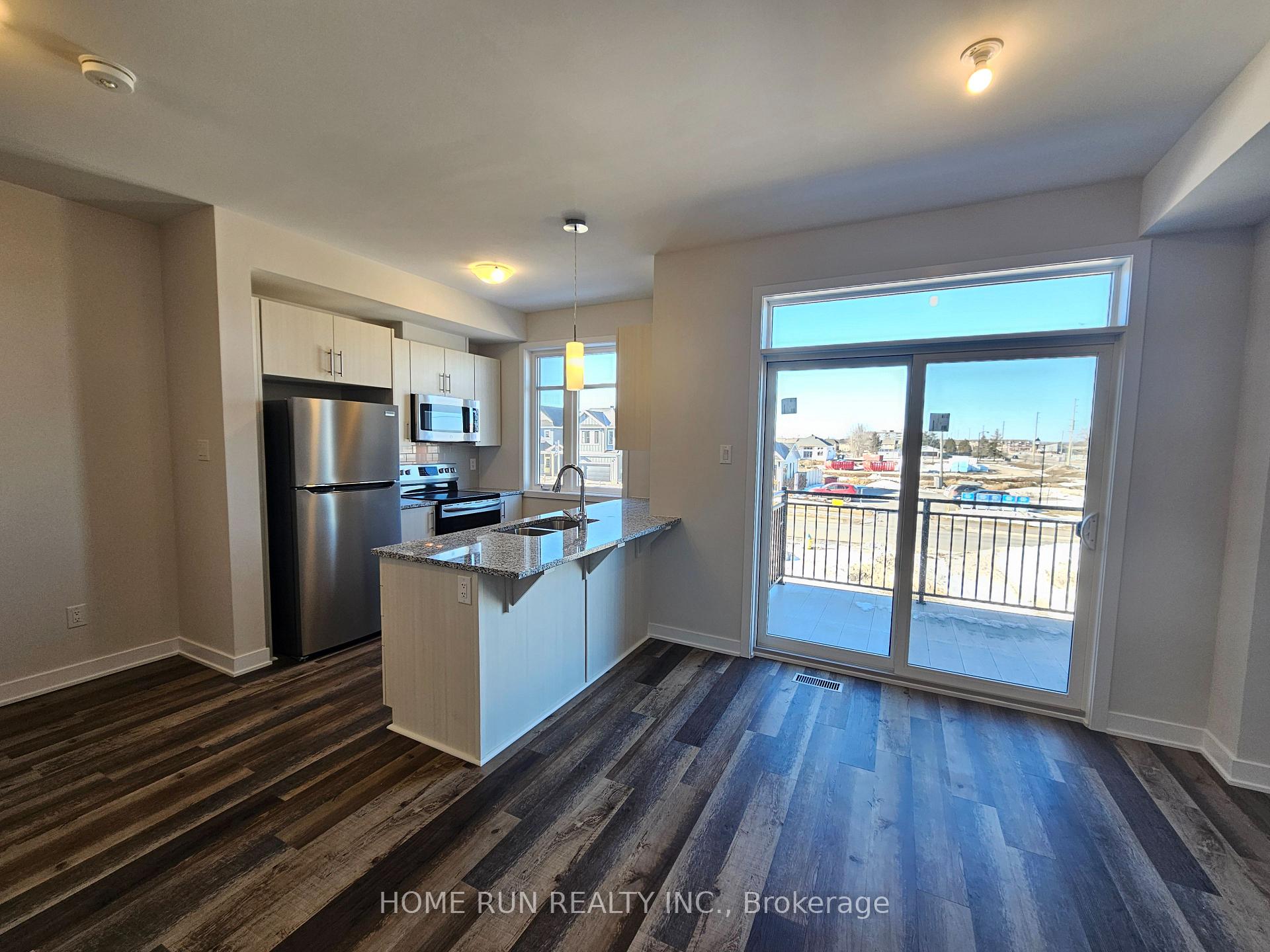 Photo 2 of 114 Venasque Private, Ottawa, Notting Hill/Summerside — HOMEH