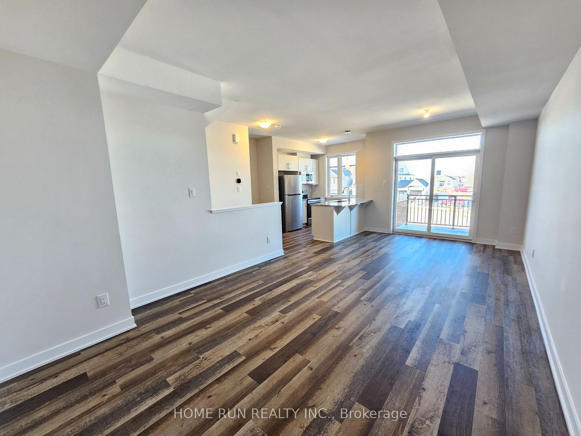 Photo 3 of 114 Venasque Private, Ottawa, Notting Hill/Summerside — HOMEH