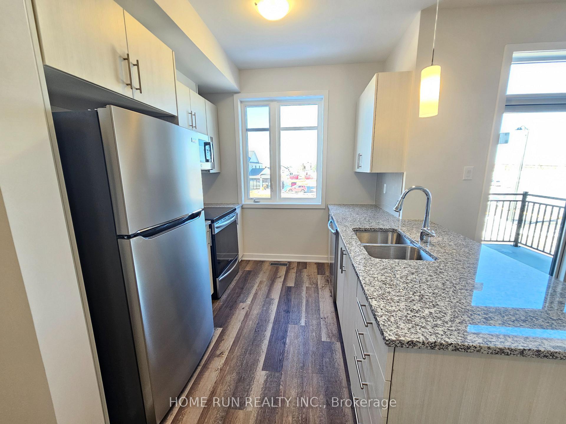 Photo 6 of 114 Venasque Private, Ottawa, Notting Hill/Summerside — HOMEH