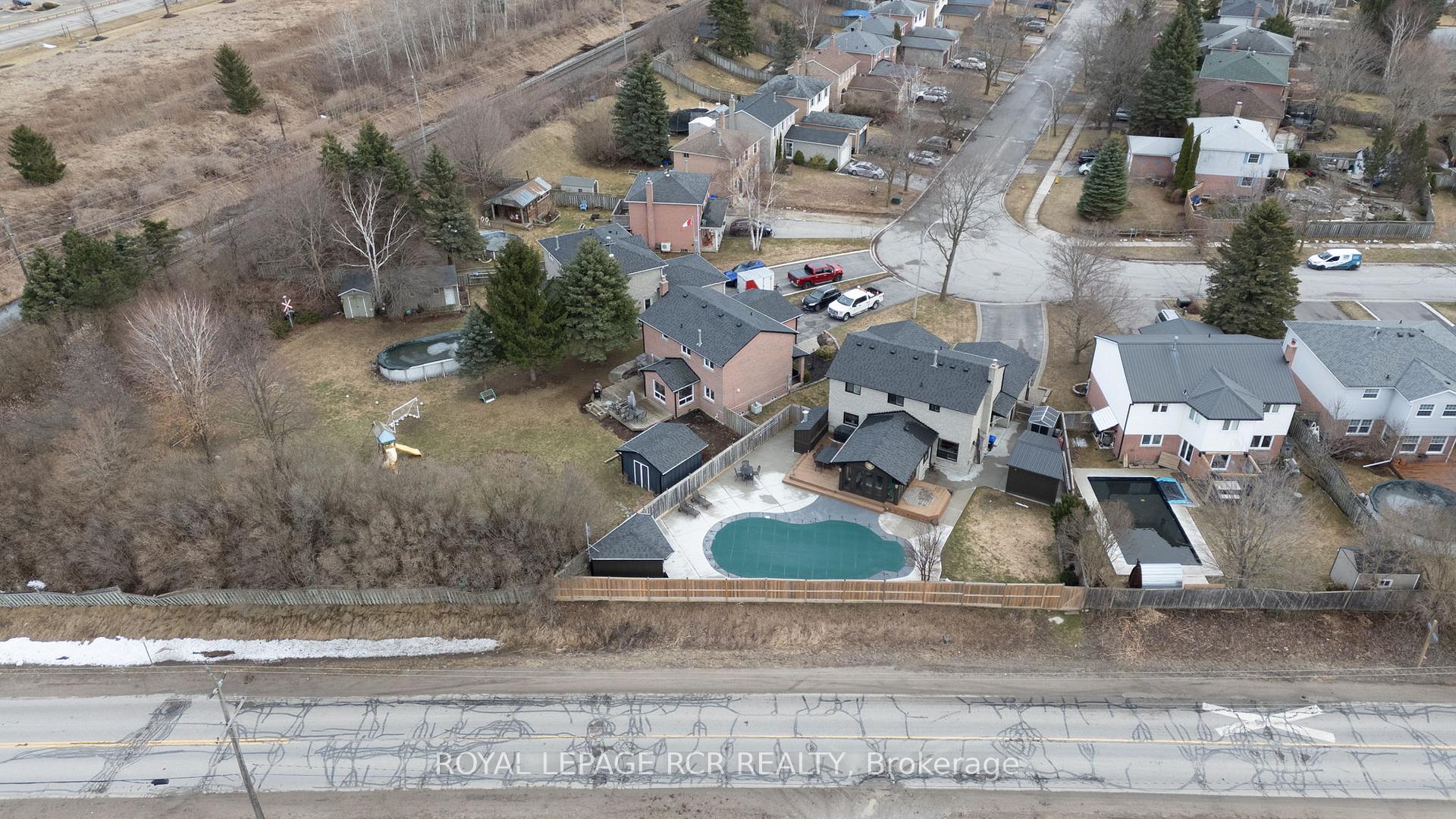 Photo 34 of 60 Wolfe Avenue, New Tecumseth, Tottenham — HOMEH