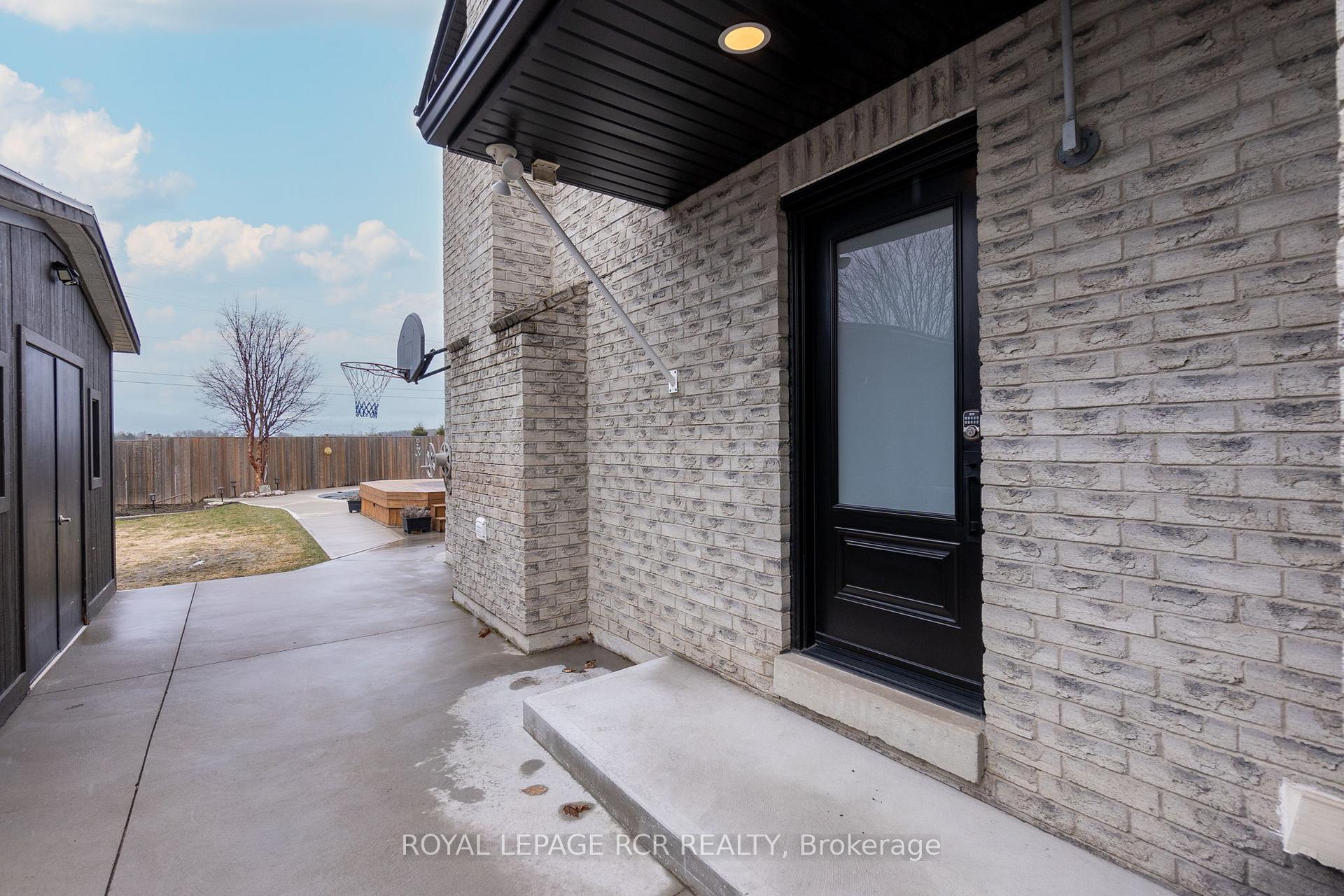 Photo 38 of 60 Wolfe Avenue, New Tecumseth, Tottenham — HOMEH