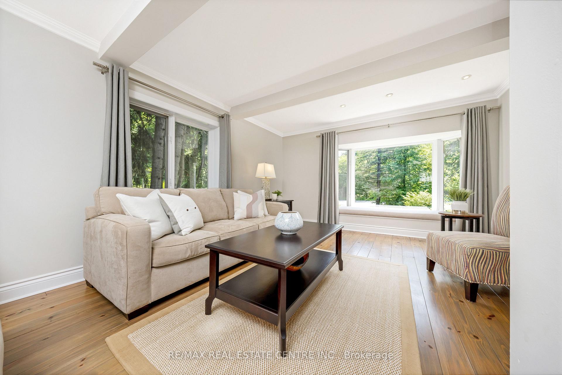 Photo 44 of 209 Campbell Avenue E, Milton, Campbellville — HOMEH