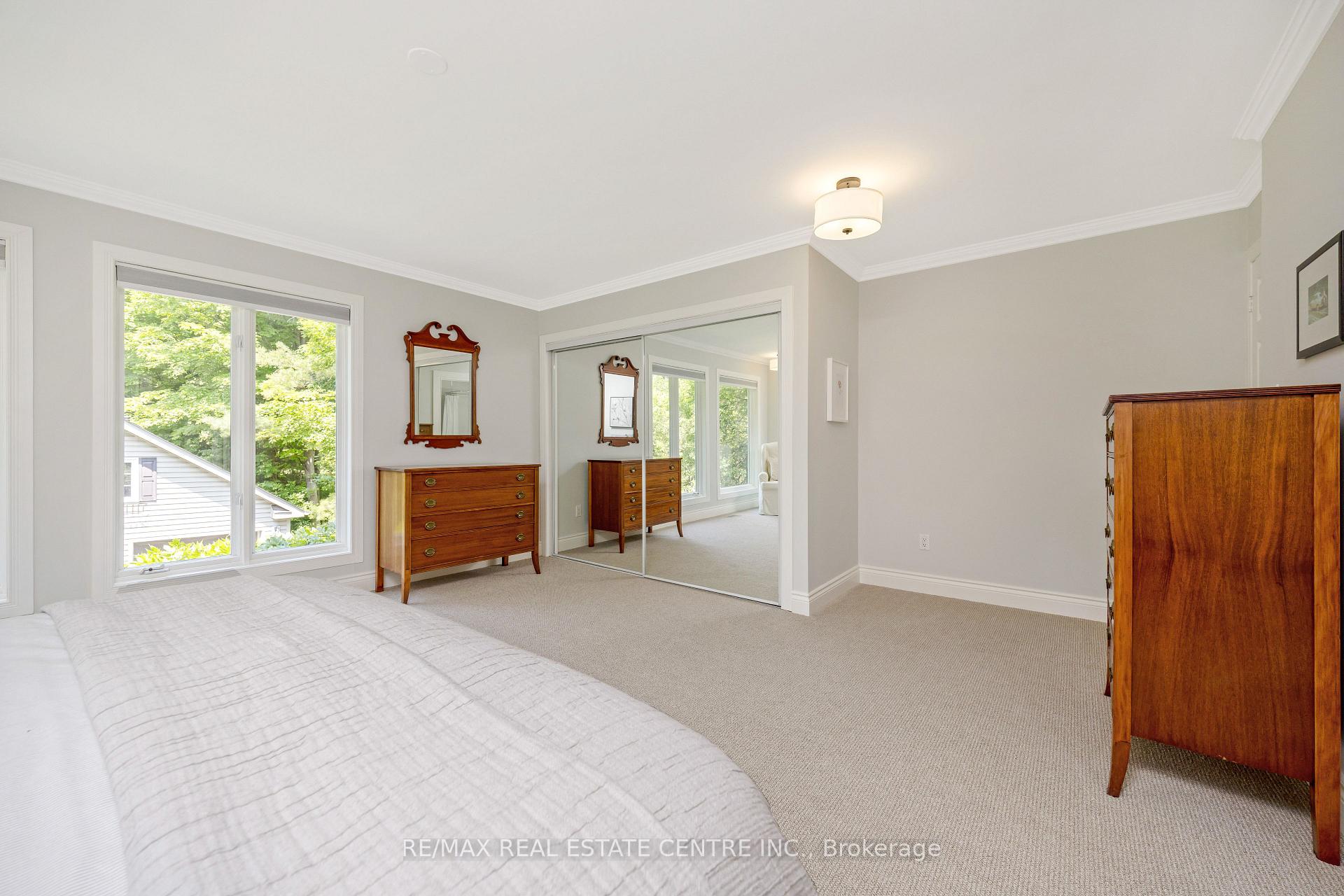 Photo 22 of 209 Campbell Avenue E, Milton, Campbellville — HOMEH
