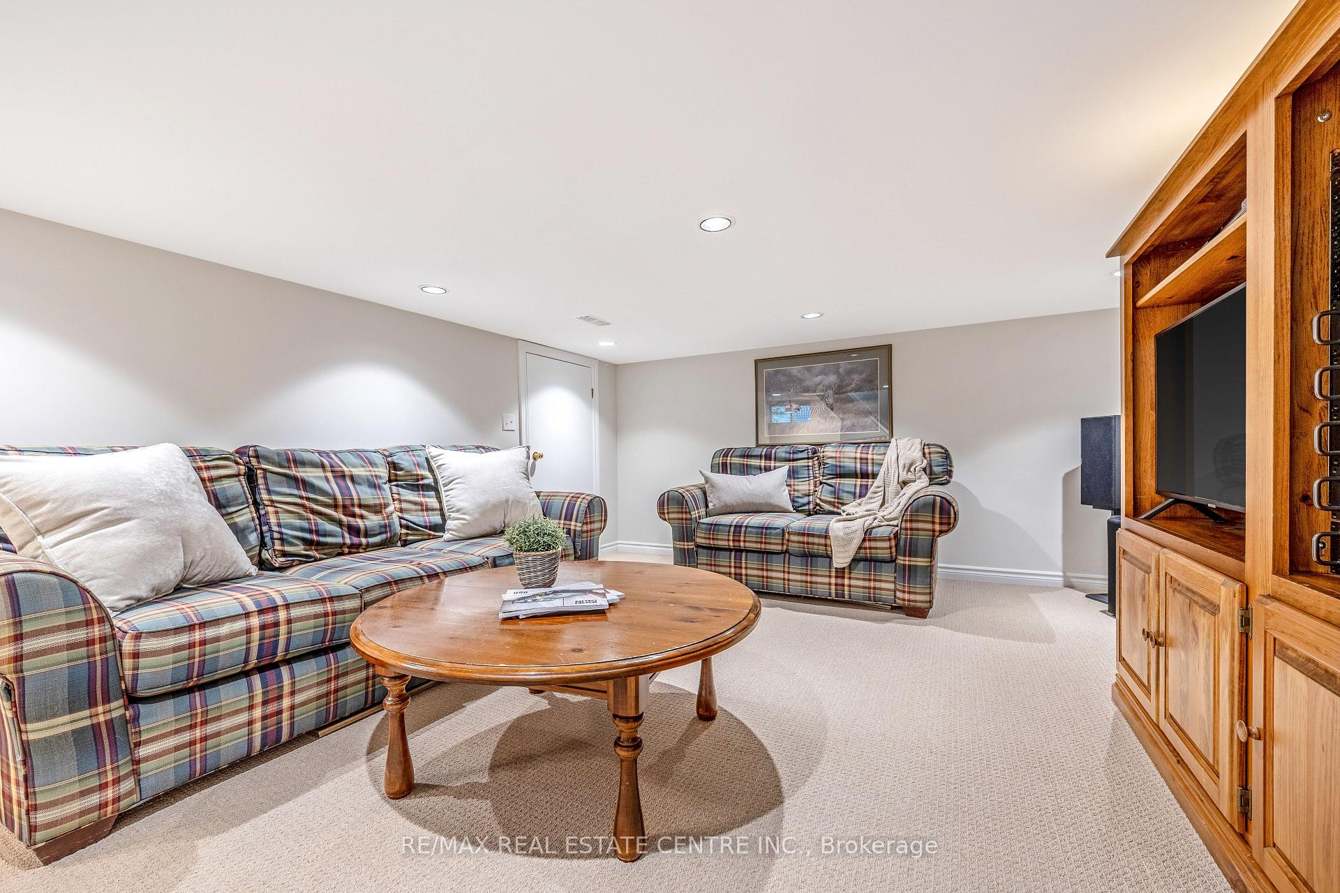 Photo 47 of 209 Campbell Avenue E, Milton, Campbellville — HOMEH