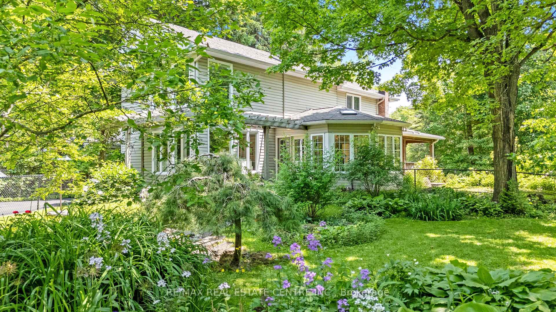 Photo 38 of 209 Campbell Avenue E, Milton, Campbellville — HOMEH