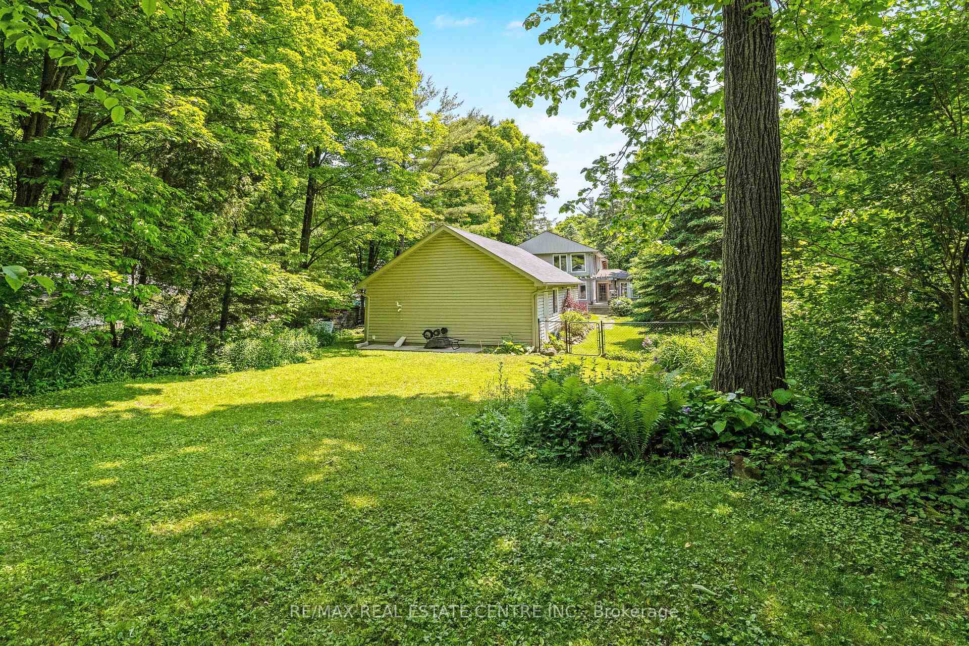 Photo 32 of 209 Campbell Avenue E, Milton, Campbellville — HOMEH