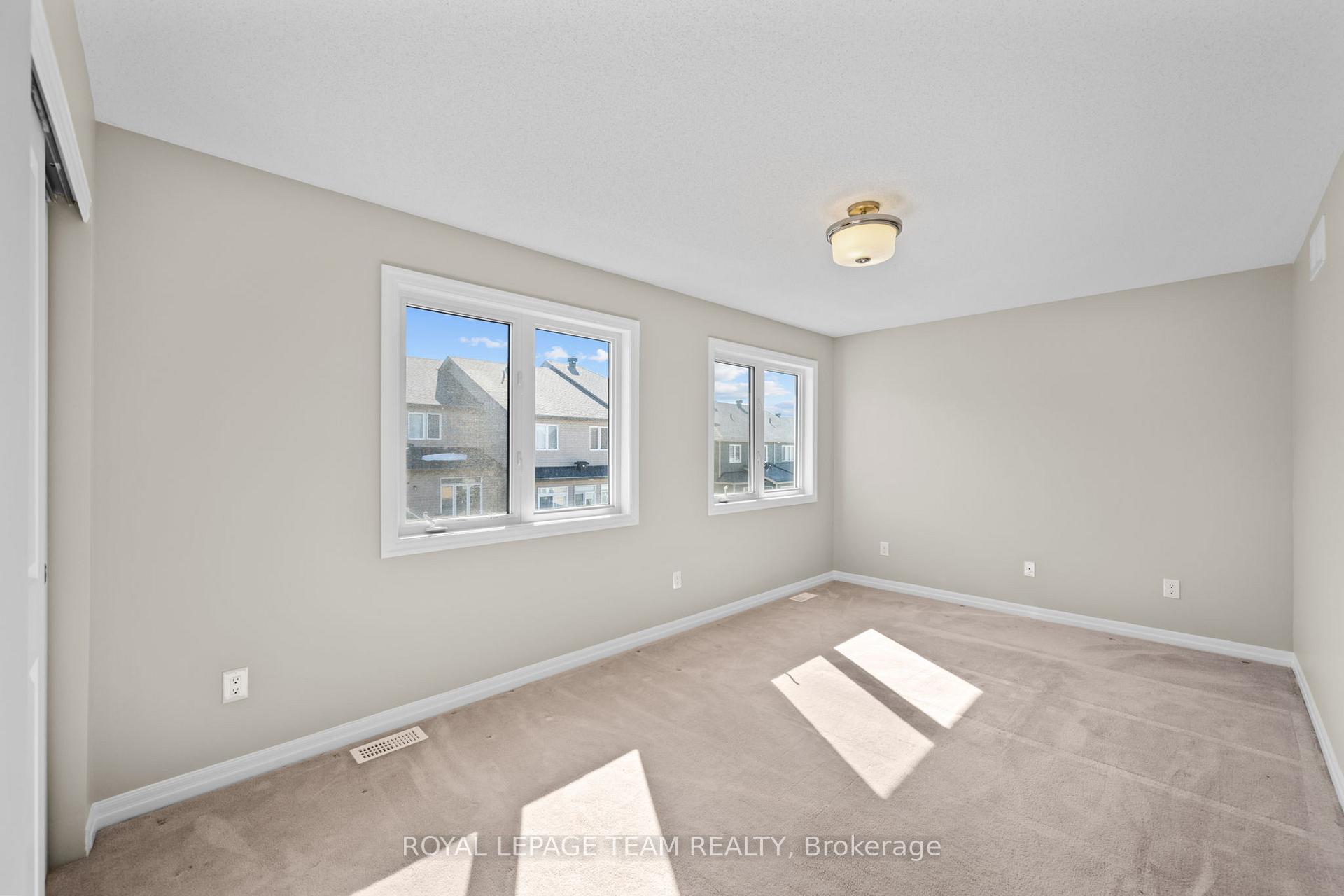 Photo 12 of 628 Spring Valley Drive, Ottawa, Mer Bleue/Bradley Estates/Anderson Park — HOMEH
