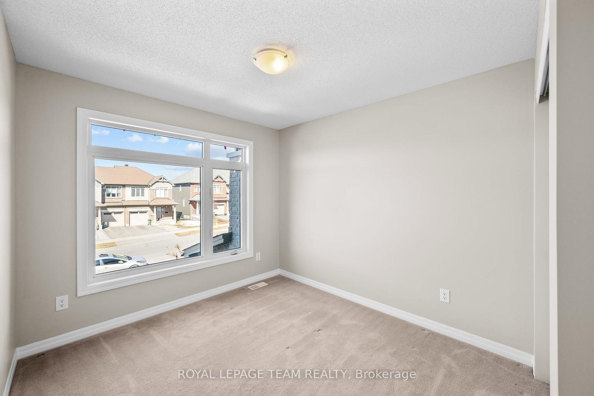Photo 18 of 628 Spring Valley Drive, Ottawa, Mer Bleue/Bradley Estates/Anderson Park — HOMEH