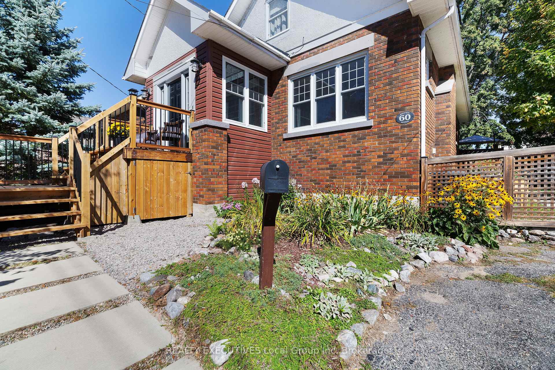 Photo 4 of 60 Whitney Avenue, North Bay, Ferris — HOMEH