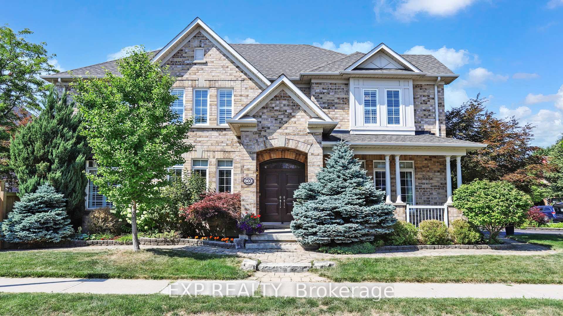 Front of 802 Walsh Court