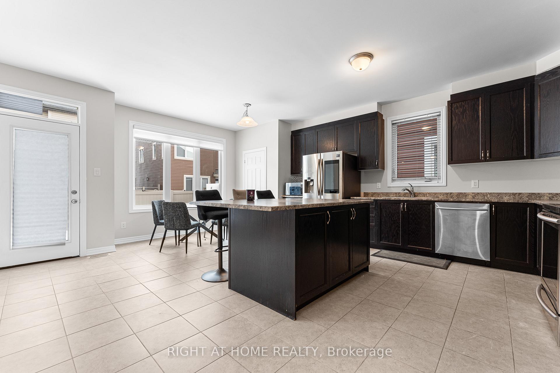 Photo 17 of 354 Sweetclover Way, Ottawa, Avalon West — HOMEH