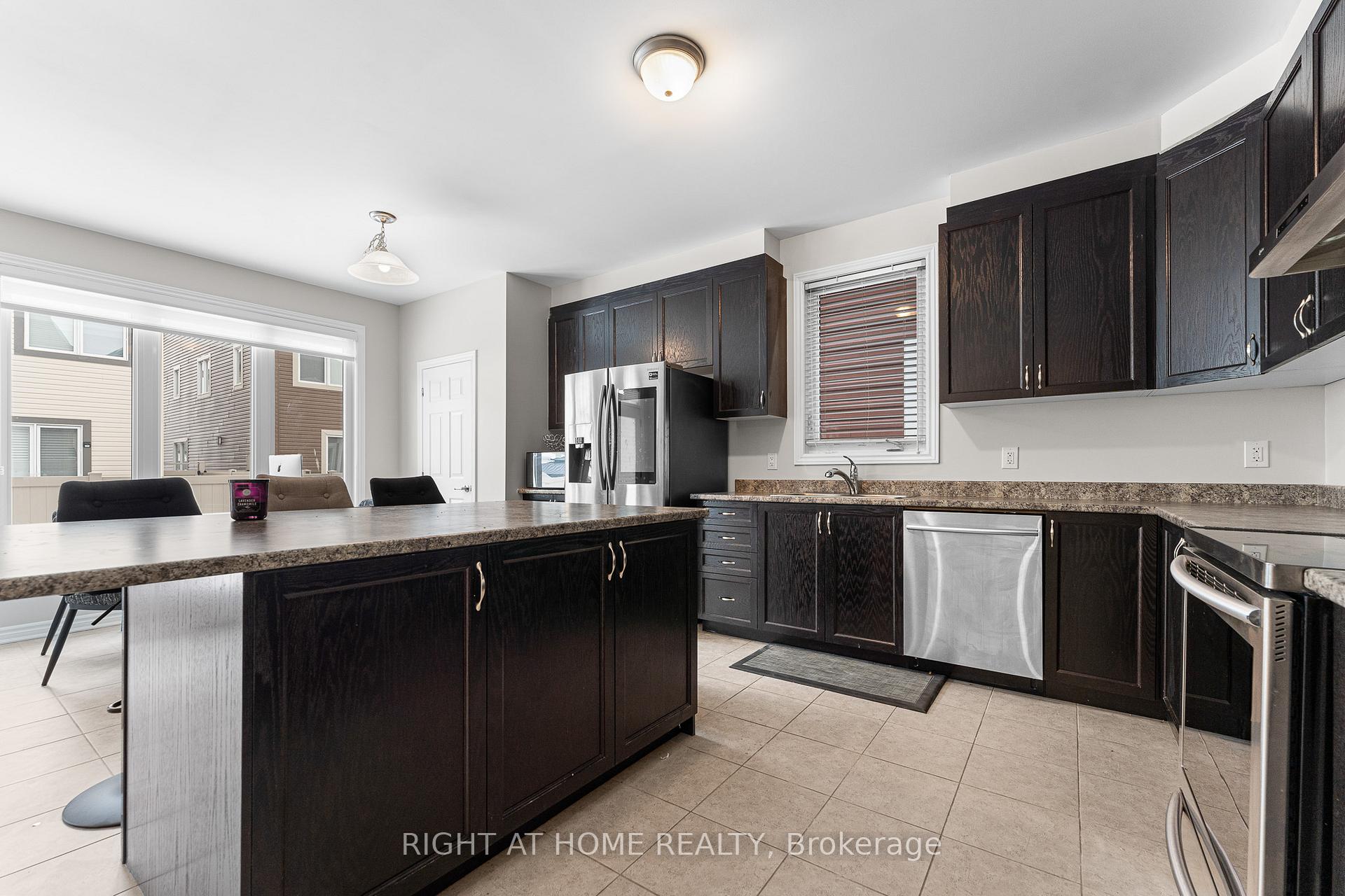 Photo 21 of 354 Sweetclover Way, Ottawa, Avalon West — HOMEH