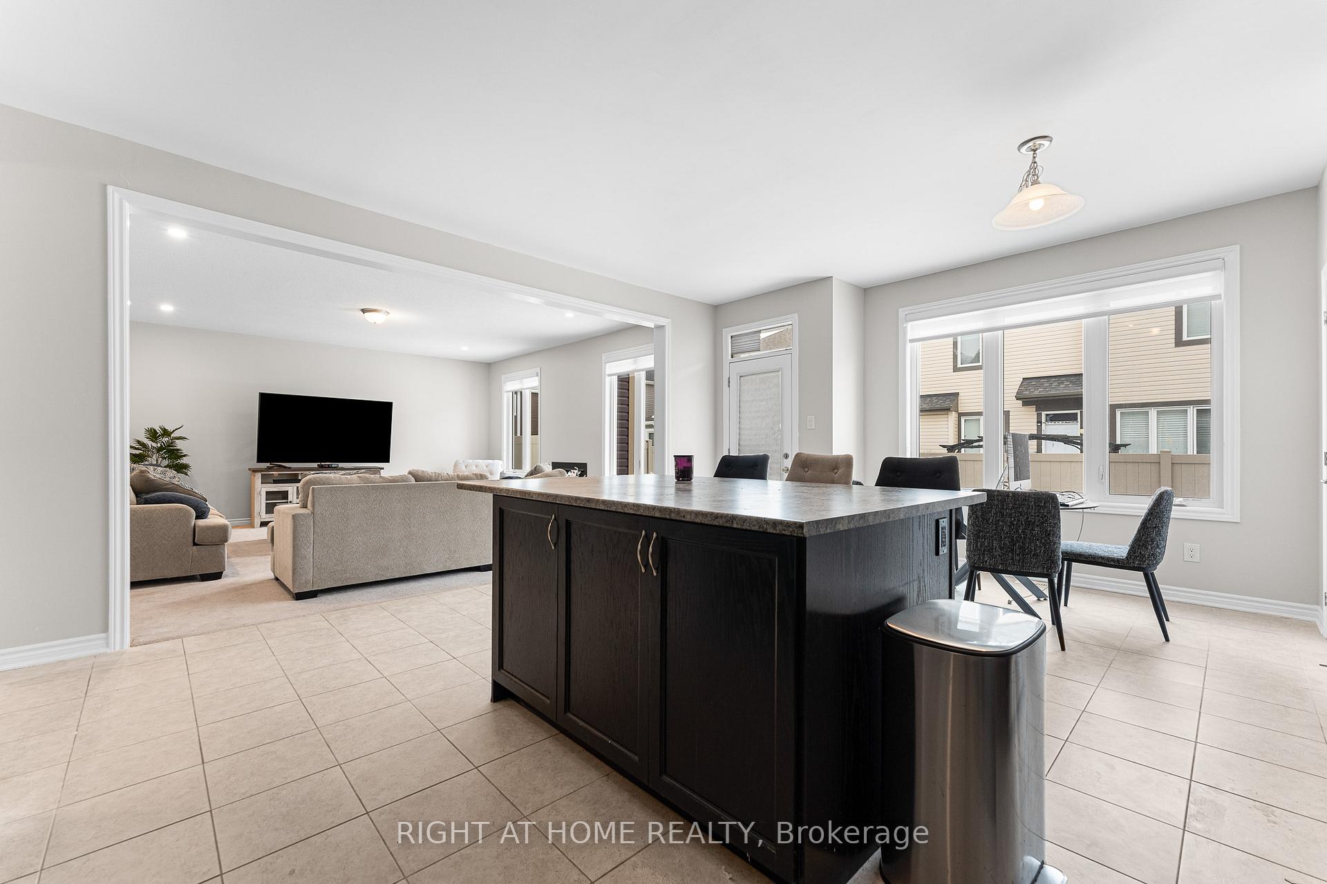 Photo 22 of 354 Sweetclover Way, Ottawa, Avalon West — HOMEH