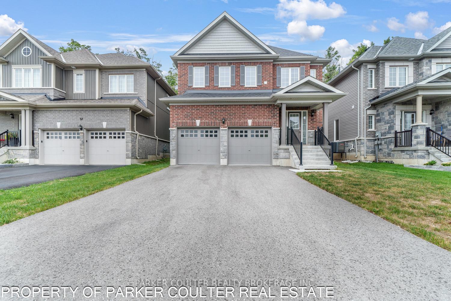 Photo 2 of 35 Atlantis Drive, Orillia — HOMEH