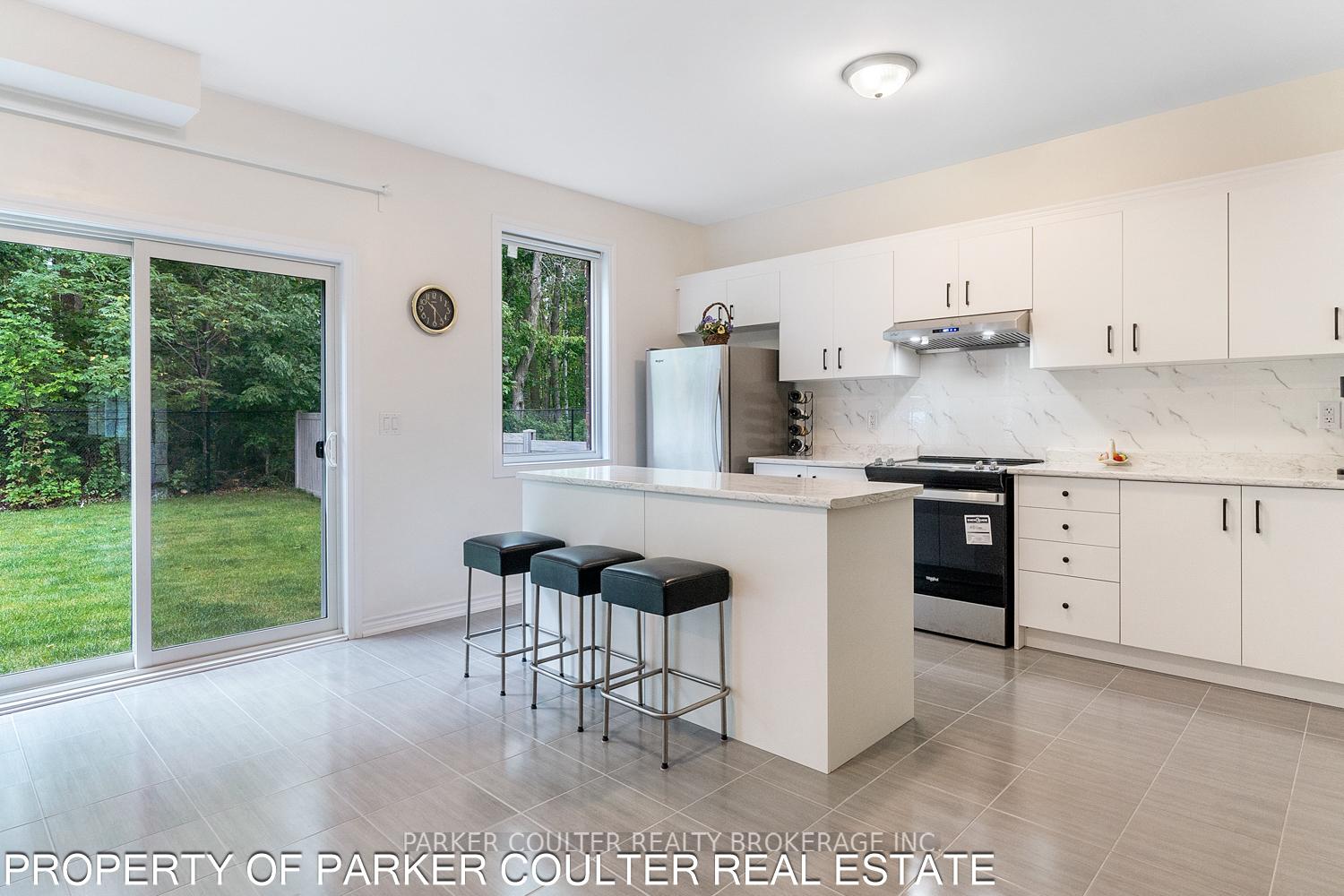 Photo 7 of 35 Atlantis Drive, Orillia — HOMEH