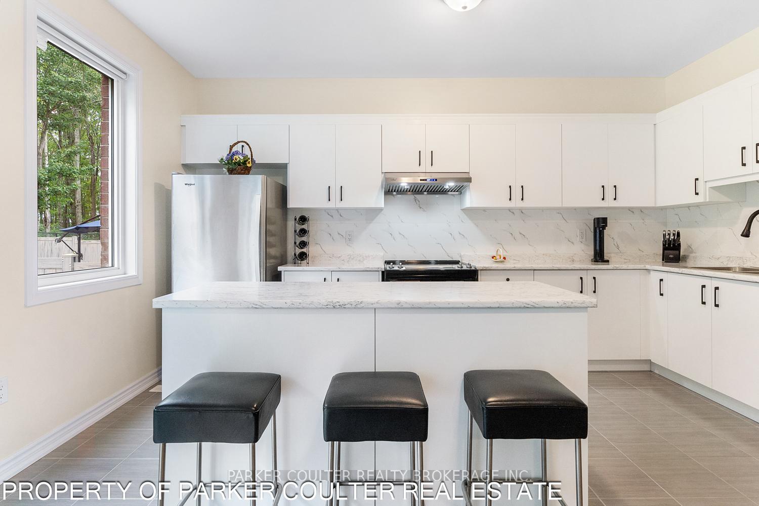 Photo 8 of 35 Atlantis Drive, Orillia — HOMEH