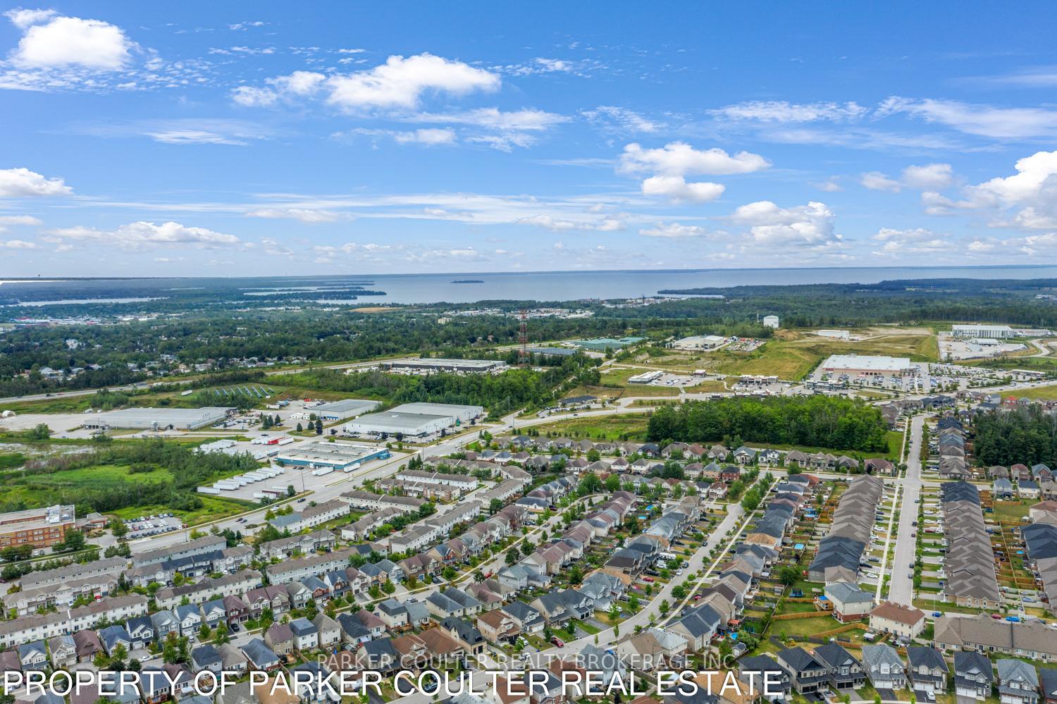 Photo 37 of 35 Atlantis Drive, Orillia — HOMEH