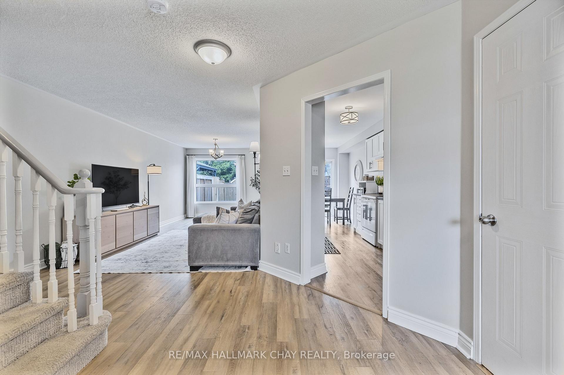 Photo 5 of 4 Mcgahey Street, New Tecumseth, Tottenham — HOMEH