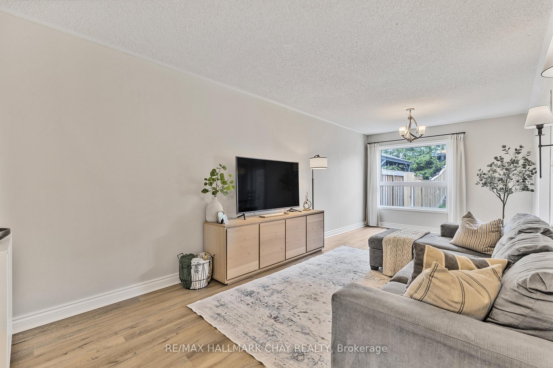 Photo 6 of 4 Mcgahey Street, New Tecumseth, Tottenham — HOMEH