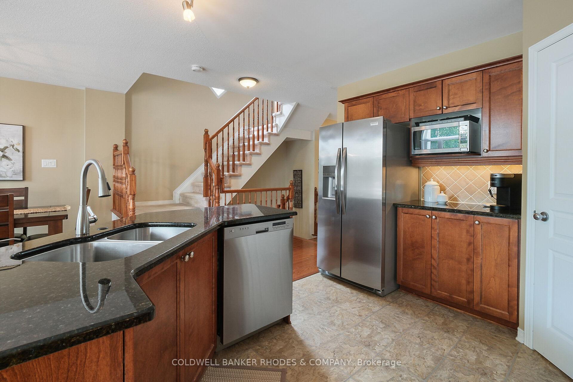 Photo 16 of 175 Destiny Private, Ottawa, Fallingbrook/Gardenway South — HOMEH