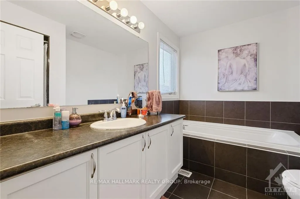 Photo 14 of 54 Luminescence Way, Ottawa, Notting Hill/Summerside — HOMEH