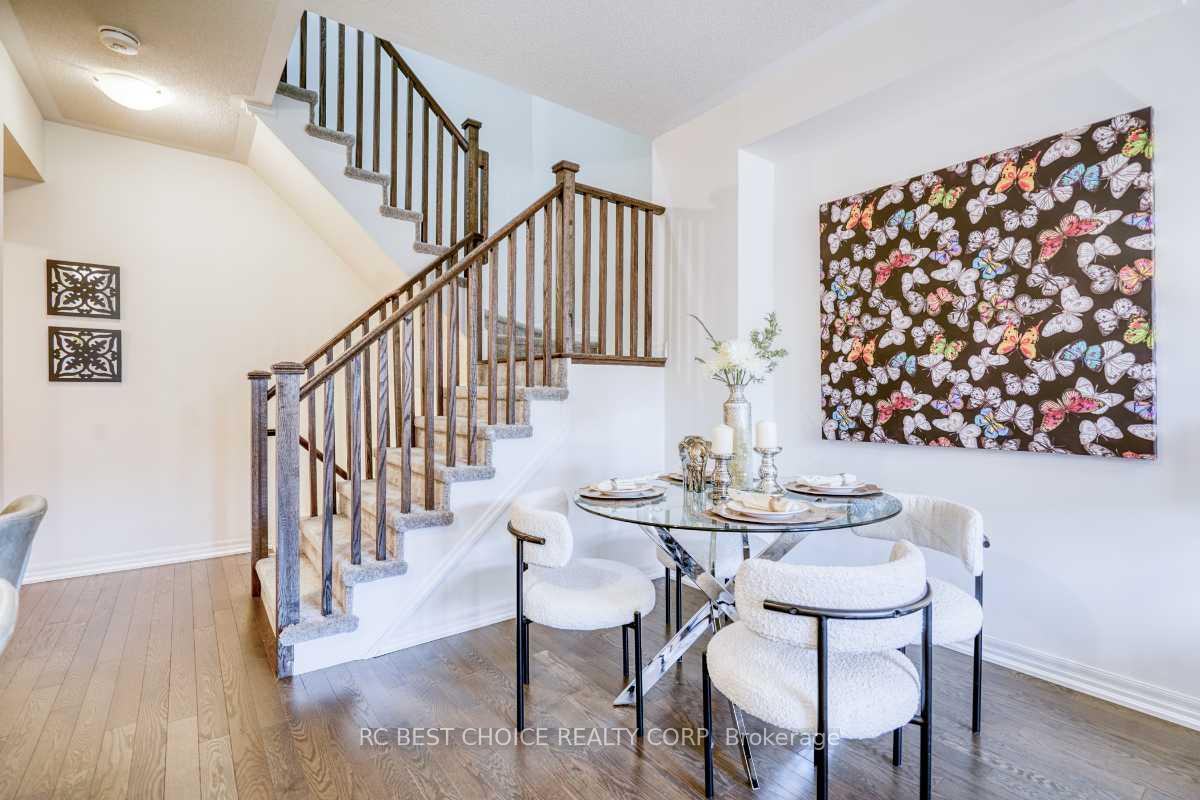 Photo 5 of 24 Delano Way, Newmarket, Woodland Hill — HOMEH