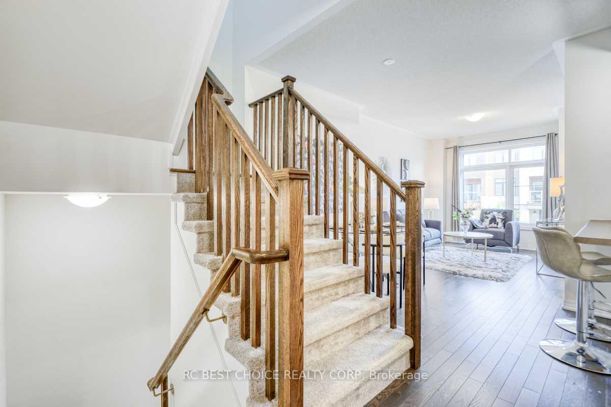 Photo 12 of 24 Delano Way, Newmarket, Woodland Hill — HOMEH
