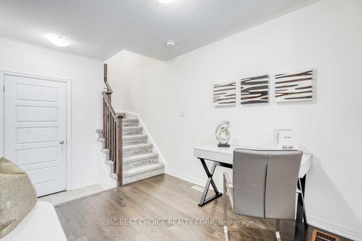 Photo 26 of 24 Delano Way, Newmarket, Woodland Hill — HOMEH