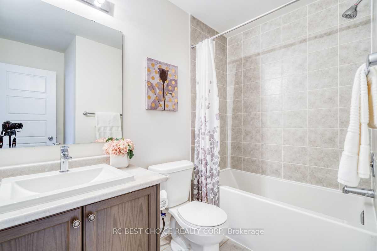 Photo 33 of 24 Delano Way, Newmarket, Woodland Hill — HOMEH