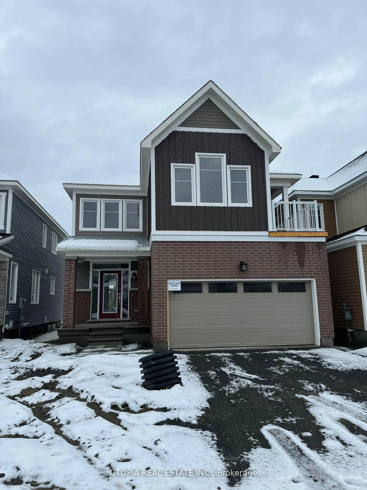 Photo 1 of 112 Hackamore Crescent, Ottawa, Goulbourn Twp From Franktown Rd/South To Rideau — HOMEH