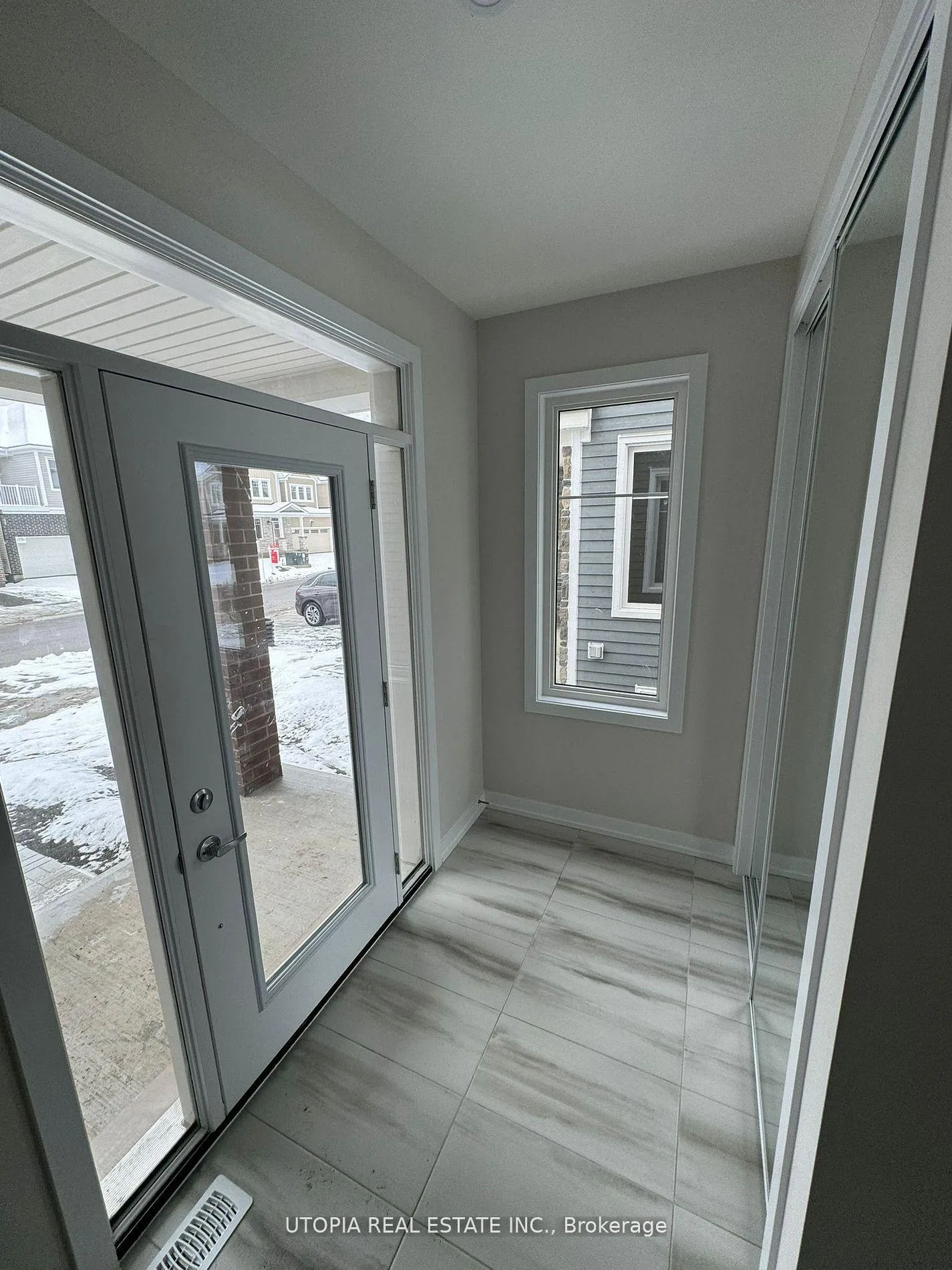 Photo 2 of 112 Hackamore Crescent, Ottawa, Goulbourn Twp From Franktown Rd/South To Rideau — HOMEH
