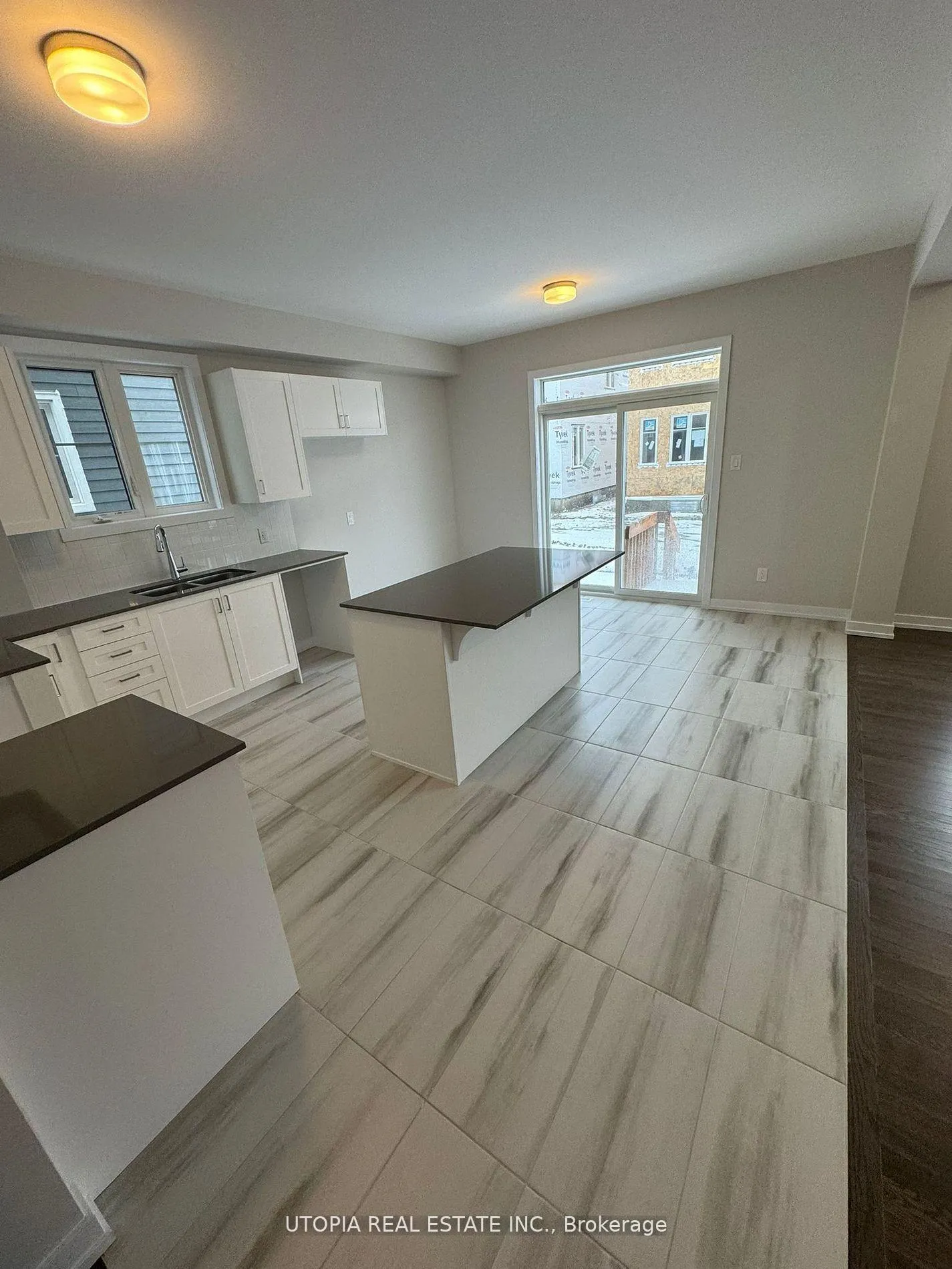 Photo 8 of 112 Hackamore Crescent, Ottawa, Goulbourn Twp From Franktown Rd/South To Rideau — HOMEH
