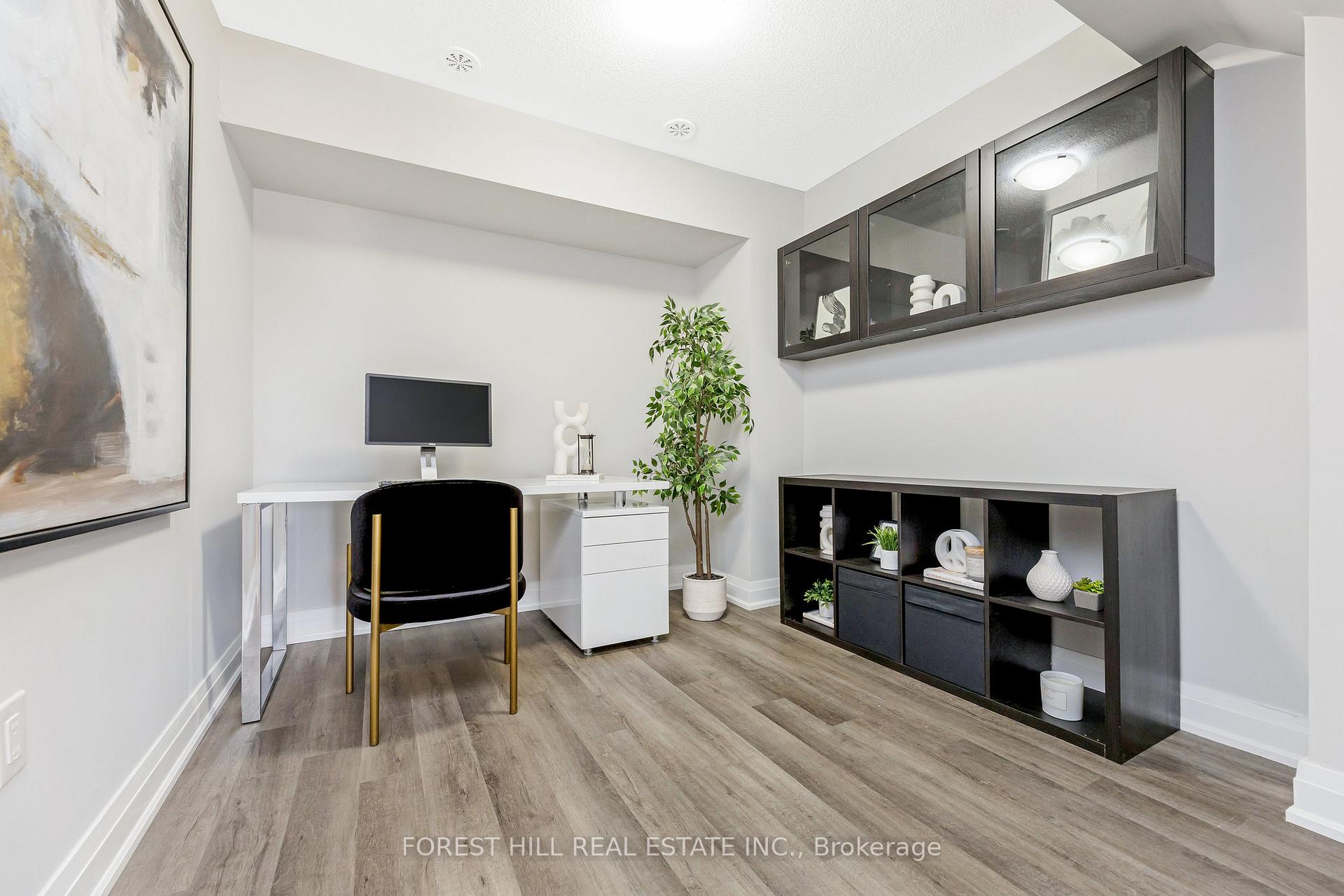 Photo 5 of 972 Hickory Crescent, Milton, Cobban — HOMEH